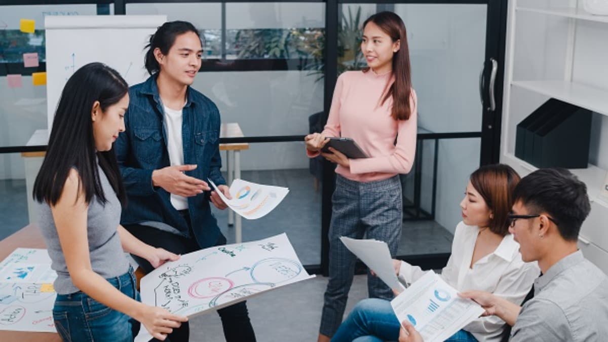 Kỹ năng giao tiếp nơi công sở dành cho sinh viên mới đi làm